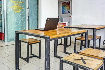 هتل Collection O 91652 The Springlake Summarecon Bekasi