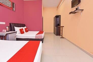 هتل Oyo 90605 Nurulhuda Langkawi Hillview Roomstay