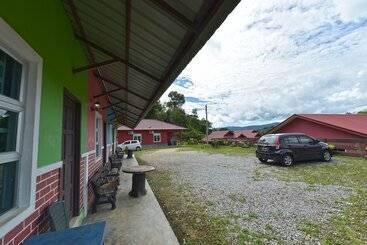 هتل Oyo 90605 Nurulhuda Langkawi Hillview Roomstay