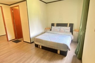 هتل Oyo 90616 George Adventure Base