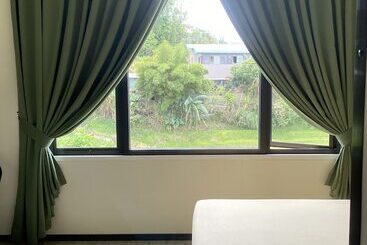 هتل Oyo 90616 George Adventure Base