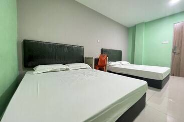هتل Oyo 90621 Stutong Stay