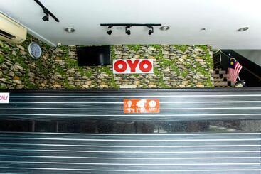 هتل Oyo 90624 Thank Q Inn 4