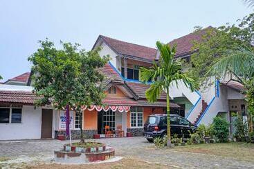 هتل Oyo 91655 Hardin Syariah