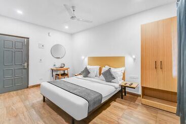 Rohaan Inn   Upar Hotels Ashok Nagar