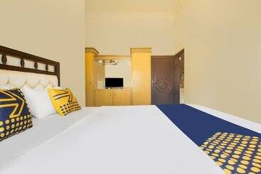 هتل Spot On 91620 Skypiea Guest House