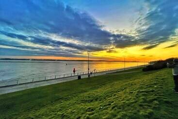Impeccable Apartment In Liverpool City Centre