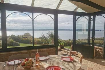Kermartin   Maison De Famille Avec Vue Sur La Baie De Morlaix