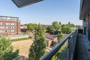 Luxury 2 Bed Apartment Parking By Nec & Solihull