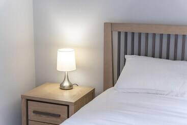 Luxury 2 Bed Apartment Parking By Nec & Solihull