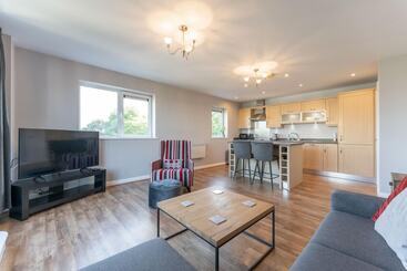Luxury 2 Bed Apartment Parking By Nec & Solihull