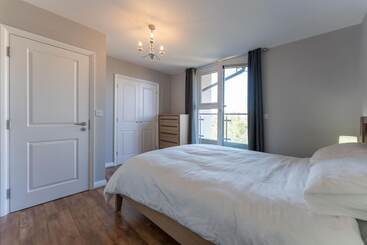 Luxury 2 Bed Apartment Parking By Nec & Solihull