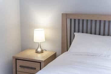 Luxury 2 Bed Apartment Parking By Nec & Solihull