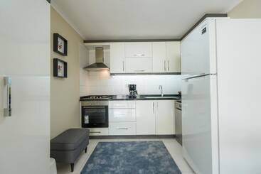 Missafir Stylish Flat Near Hadrian S Gate
