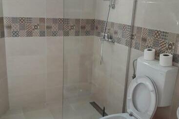 پانسیون Apartmani Fany