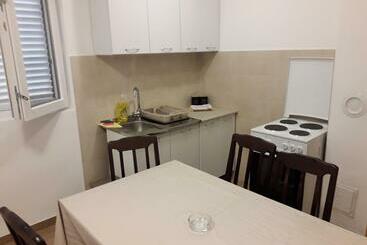پانسیون Apartmani Fany