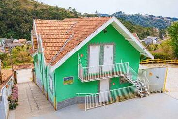 پانسیون Pousada Araucária Suítes