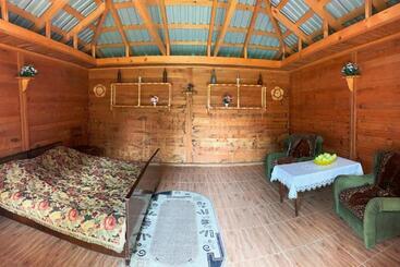پانسیون Matua Guest House