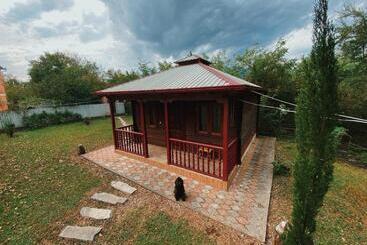 پانسیون Matua Guest House