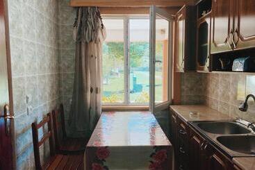 پانسیون Matua Guest House