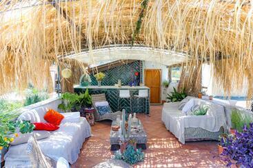 تختخواب و صبحانه A Casa Di Peppe