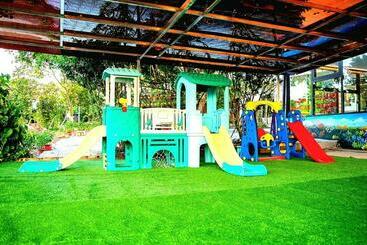 Ngan Hoa Villa   Venue Travel