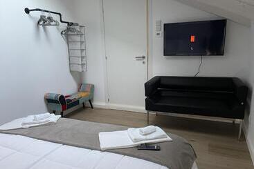 پانسیون Minimal Room In Barcelo Relais