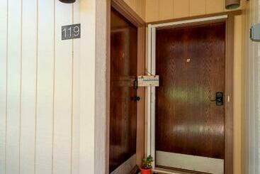 Sp119b   Adorable, Affordable Studio, With Pool And Hot Tub, New Bed!