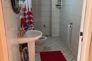 2 Zimmer Wohnung Corniche Nador Sidi Ali  Am Meer & Wifi