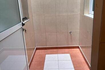 2 Zimmer Wohnung Corniche Nador Sidi Ali  Am Meer & Wifi