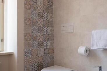 تختخواب و صبحانه Il Cortile Segreto