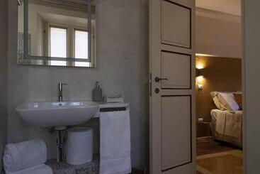 تختخواب و صبحانه Il Cortile Segreto