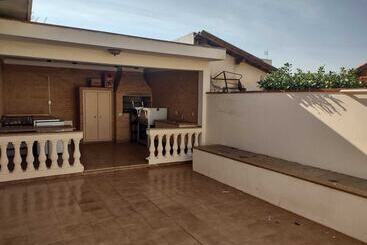 Hostel Borges Marini
