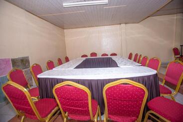 هتل The Nest Guest House