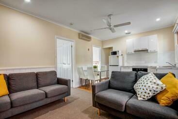 مُتل Viewhill Holiday Units   Bright