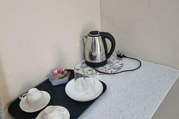پانسیون Awethu Guest House