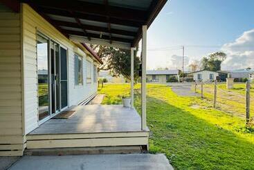 Teddy S Shack   Pet Friendly