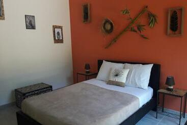 تختخواب و صبحانه Le Clos Des Dryades S