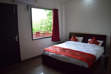 تختخواب و صبحانه The Starling Bnb