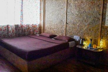 تختخواب و صبحانه Tycoon Wood Cabins