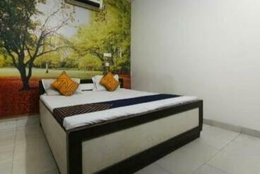 هتل Classic Gold By Wb Inn