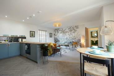 Kin Ludlow Rooms