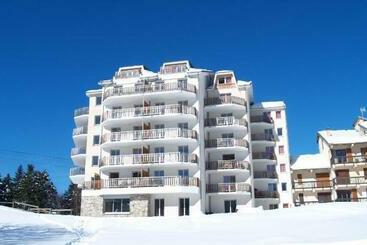 4 6 Pers Pieds Des Pistes Piscine Balcon Bonascre Ax