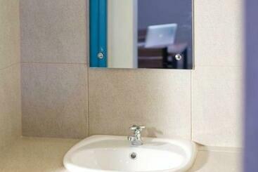 هاستل 1001 Nights Boutique Inn