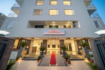 هتل Sheerha Royal Residency