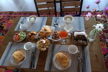 پانسیون Kezgin Guest House