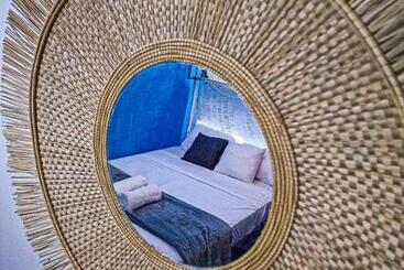 پانسیون Urban Hostal Bar