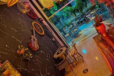 پانسیون Urban Hostal Bar