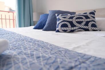 Sdh Apartments