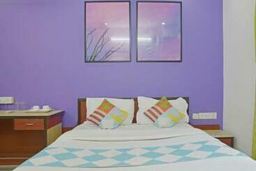 تختخواب و صبحانه Space Home Stay